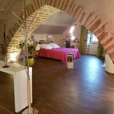 La Terrasse De Peyre Bed & Breakfast *